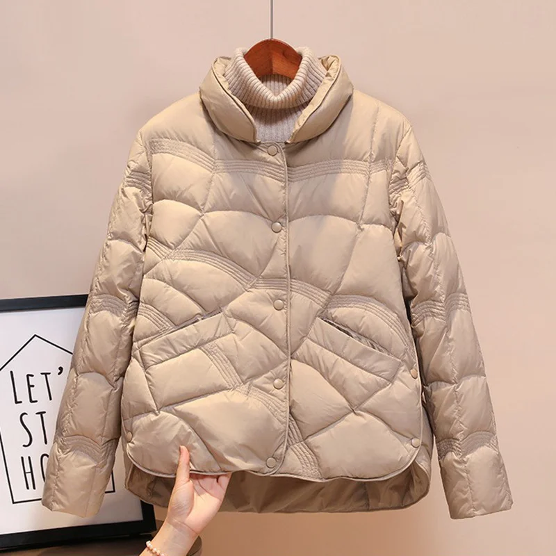 

2023 Winter New Xiangyun Embossed Down Cotton Coat Women's Short Fashion Standing Neck Lightweight Cotton Coat Women's Cotton