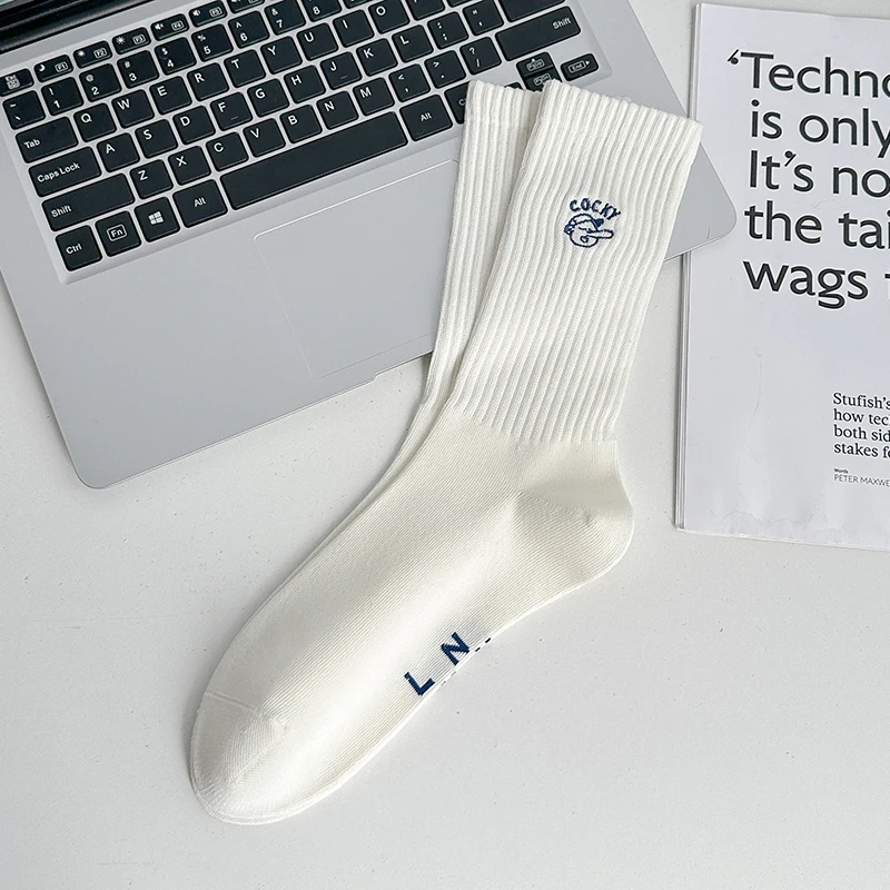 Men's Socks New Embroidery Fashion Solid Color Simple Basic Long Socks For Man Casual Sweat Absorption Cotton Socks Breathable