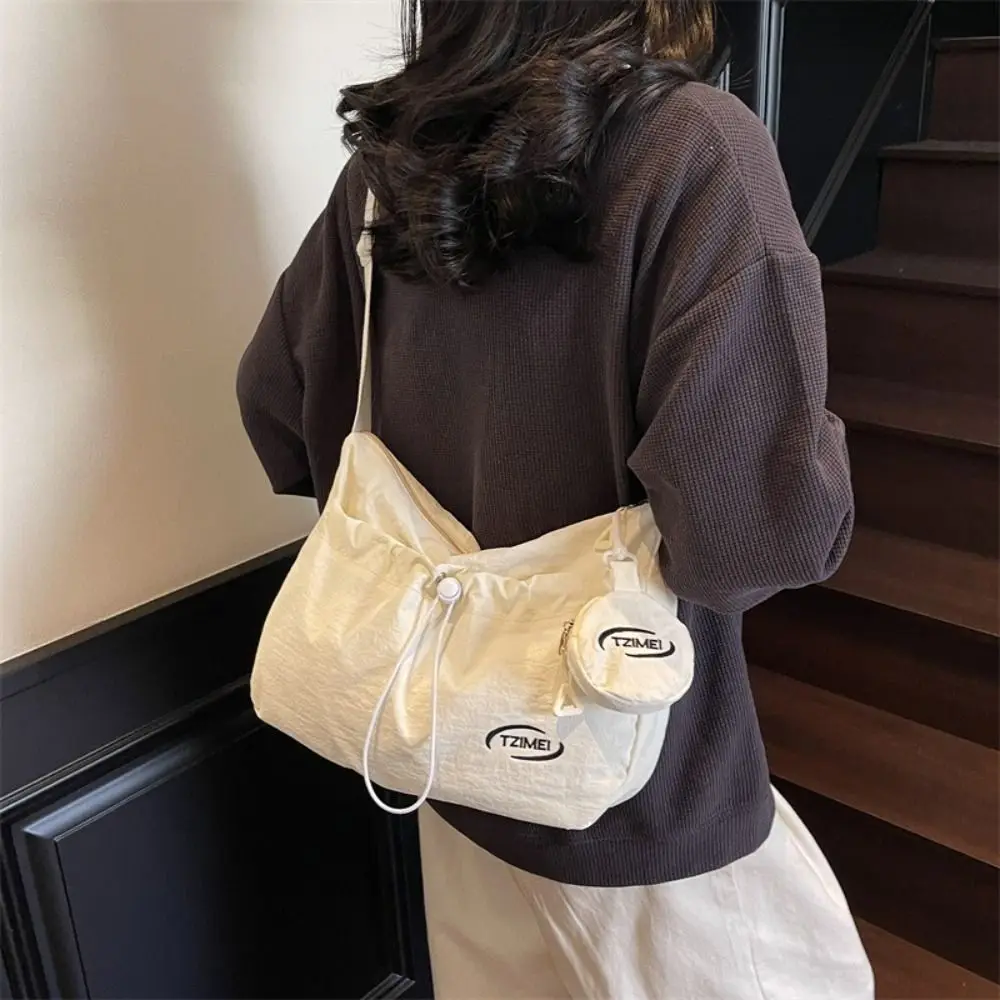 Simple Casual Drawstring Shoulder Bag Leightweight Large Capacity 3