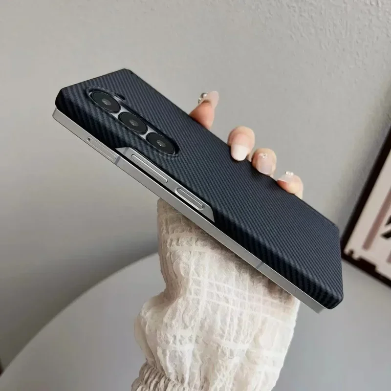 Luxury Invisible Magnetic Hinge Phone Case with Carbon Fiber Texture – Wireless Charging Shockproof Cover