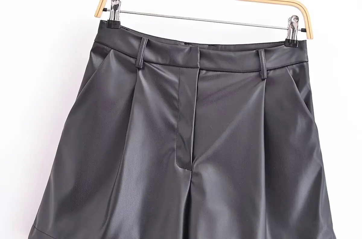 Maxdutti Autumn And Winter Women's Wear New British Fashion Casual Leather Shorts High Waist Bermuda Women