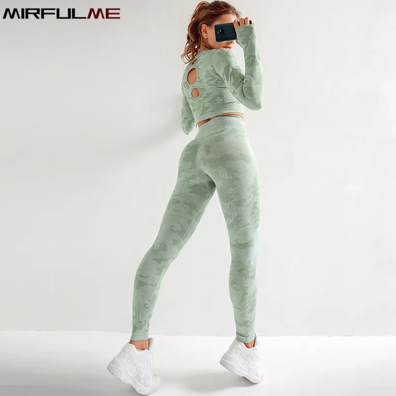 

Женский Камуфляжный спортивный костюм для йоги, комплект из 2 предметов, быстросохнущая Спортивная одежда для спортзала, бега, фитнеса, ажурные рубашки и леггинсы для девушек, боди-костюм