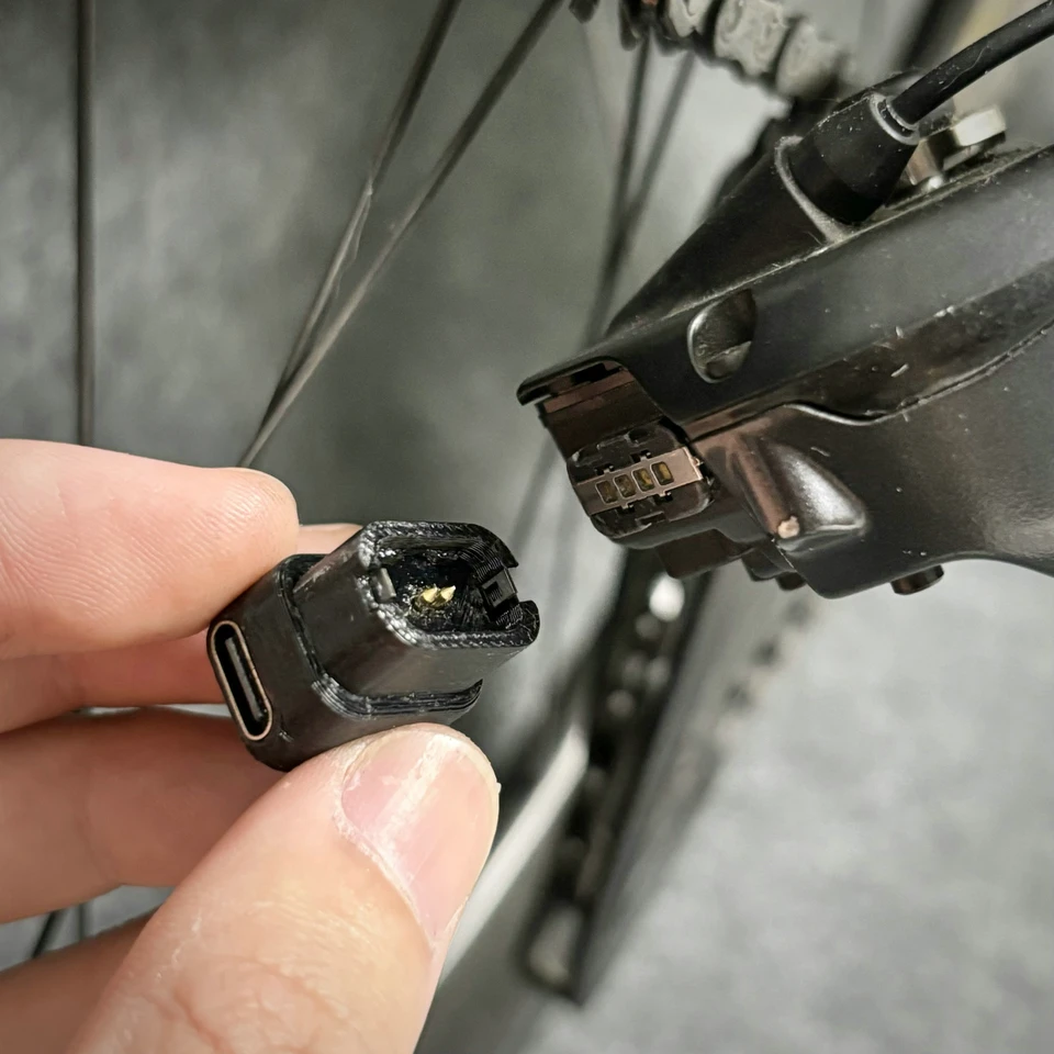 Adaptateur Chargeur Pour Batterie SHIMANO EW-EC300 Di2 12 Vitesses - Tête De Charge Noire