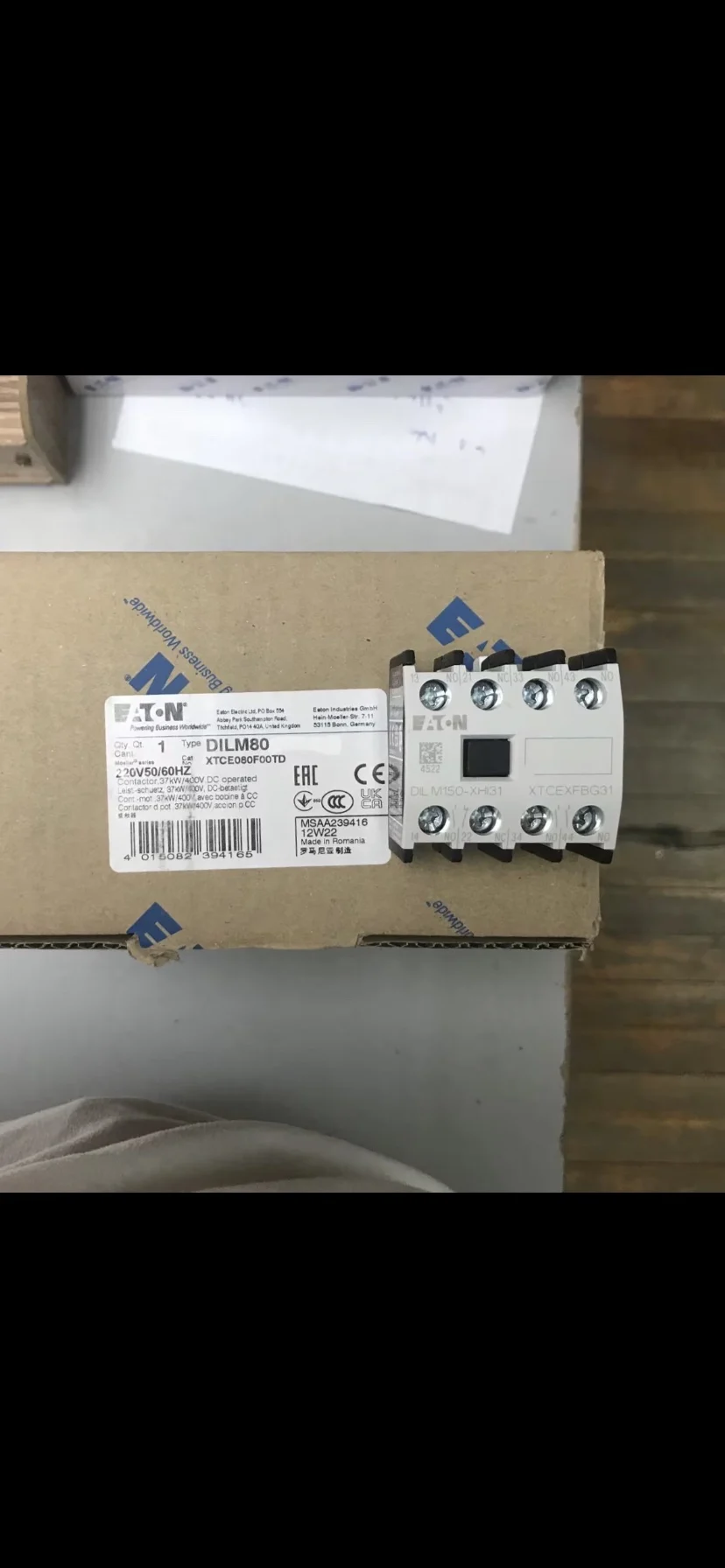 

Новый оригинальный контактор переменного тока Eaton DILM80 230V