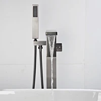 มือจับเดี่ยวทำจากทองเหลืองสีดำก๊อกน้ำในห้องน้ำแบบตั้งพื้นดีไซน์แบบฝังทั้งน้ำเย็นและร้อนดีไซน์แบบเรียบง่ายหรูหรา 5