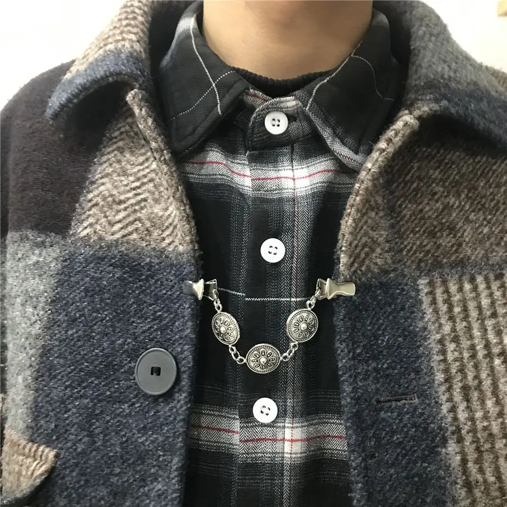 

Cardigan Clip Fasteners Brooch For Women Personality Cardigan Shawl Buckle Decorative Simple Suit Sweater Pin