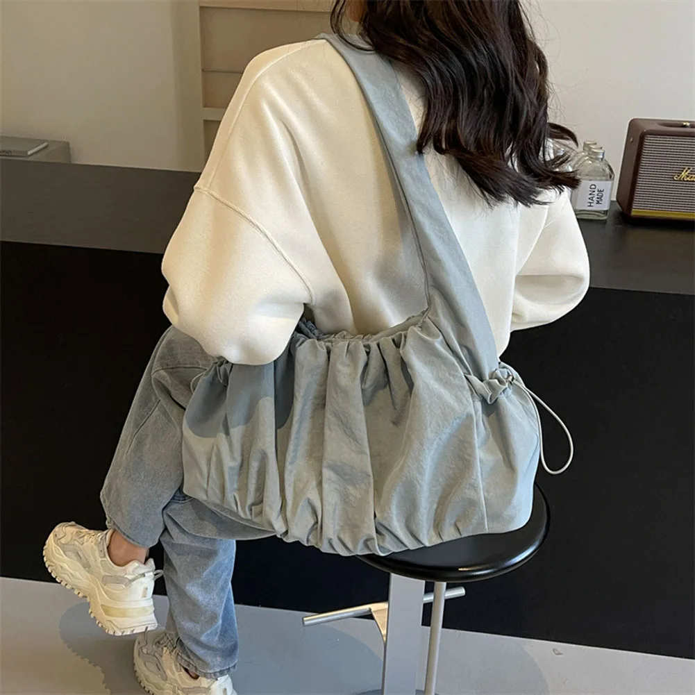 Women Padded Underarm Bag Large Capacity Cloud Pleated Shoulder Bag Casual Handbag Solid Color Multi-pockets for Outdoor Travel