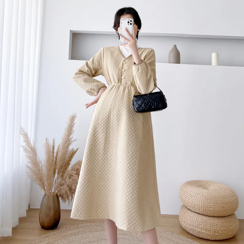 pregnant-women-in-winter-cotton-clothes-thickened-retro-rhombus-high-waist-show-thin-long-cotton-padded-clothes