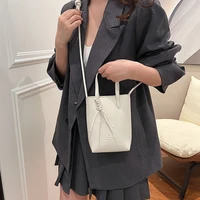 Mini sac à bandoulière en cuir Pu rouge pour femmes, tendance d'été, pochette pour téléphone portable, motif de lettres, petit sac à main 2025 2