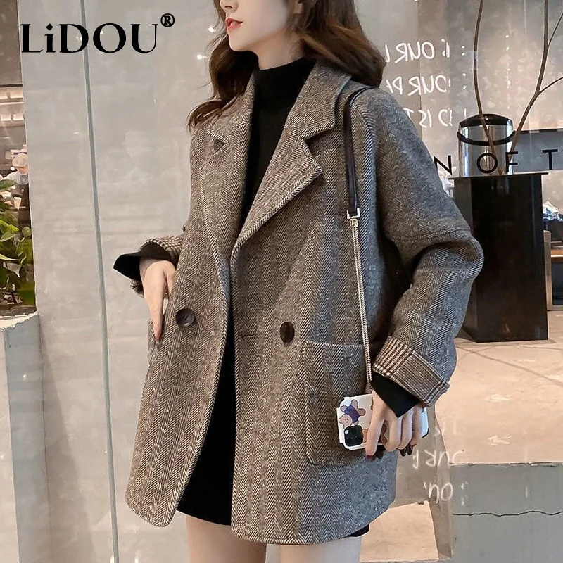 

Autumn Winter Solid Color Fashion Long Sleeve Woolen Coat Women High Street Casual Button Pocket Outwear Elegant Thicken Tops
