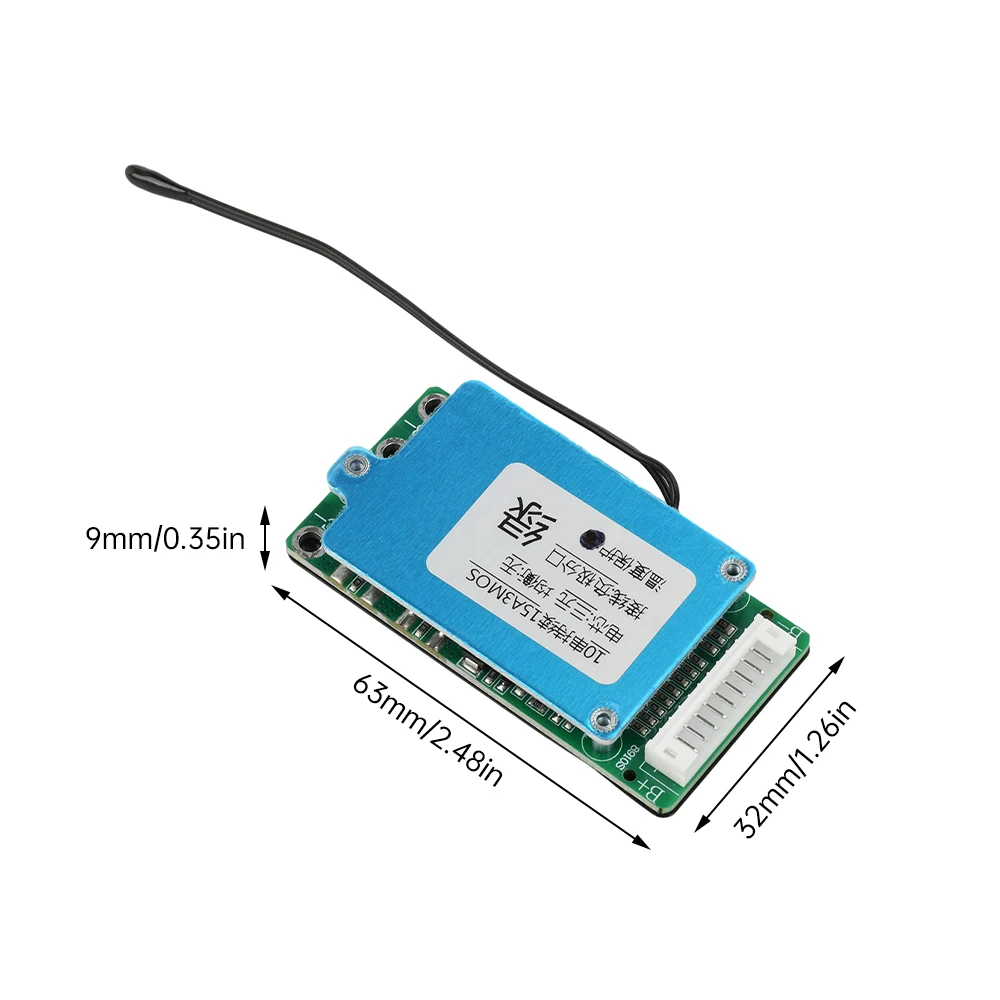 Batarya paketi muhafazasında takılı BMS örneği