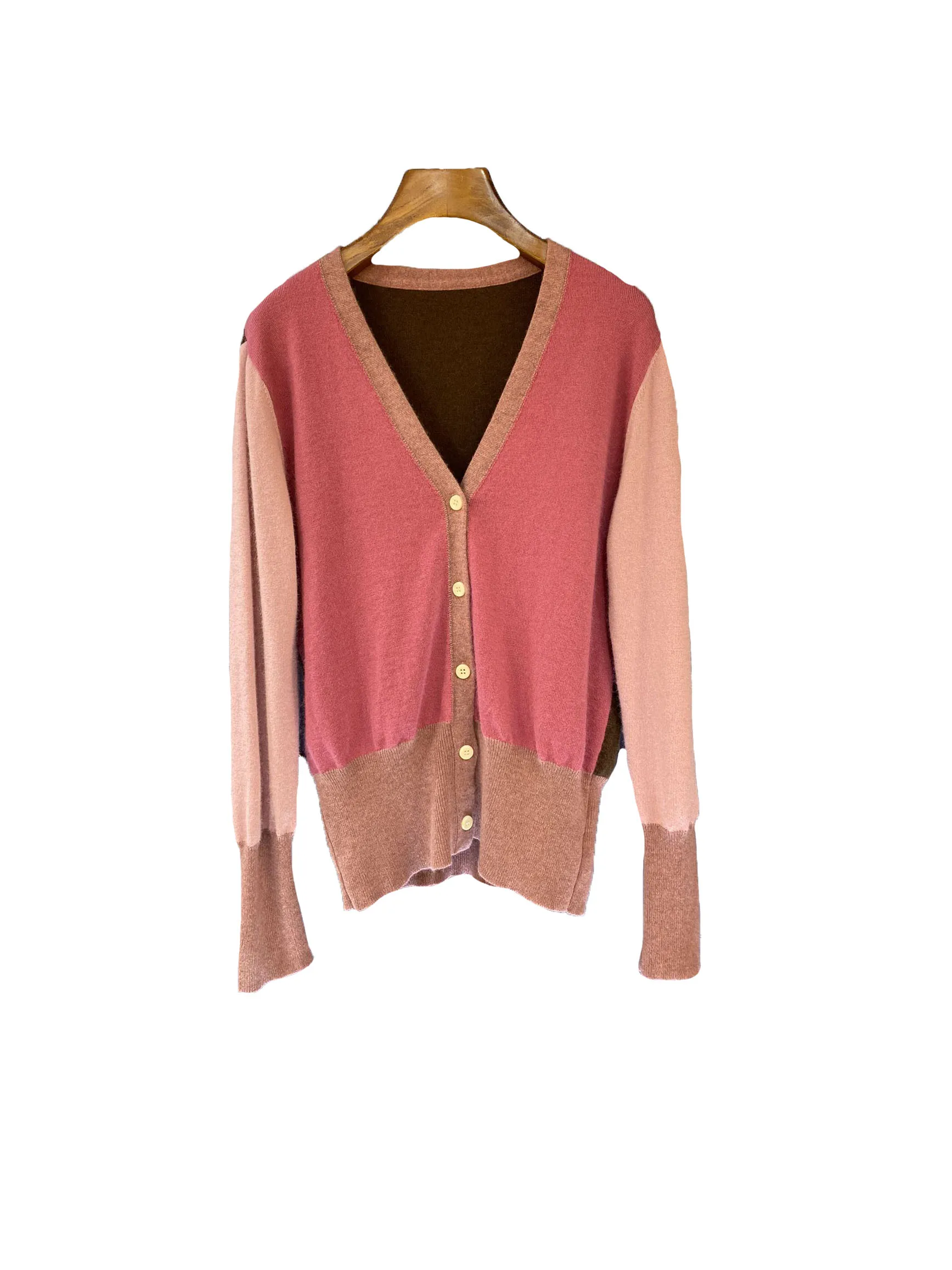 

Cardigan jacket V-neck short loose version of the collision splicing design warm and comfortable 2023 winter new 1211