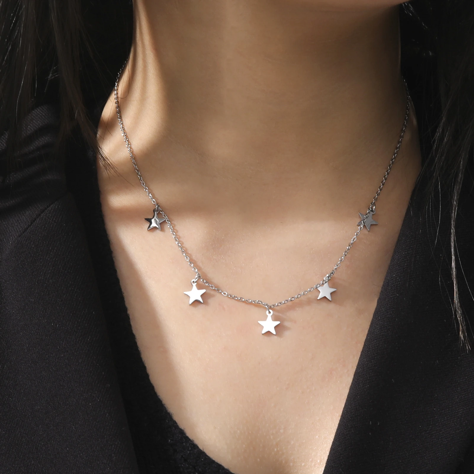 Collana girocollo con stella dorata, collana con stella, collana con piccole stelle, gioielli boho, collana a strati, girocollo alla moda, gioielli per festival, regalo. - Italia