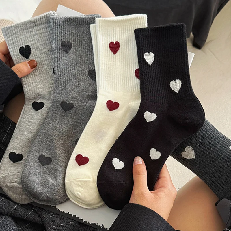 4 Pairs Woman Socks Spring Autumn Breathable Sock Cute Heart Fashion Funny Gift Female Middle Tube Casual Socks