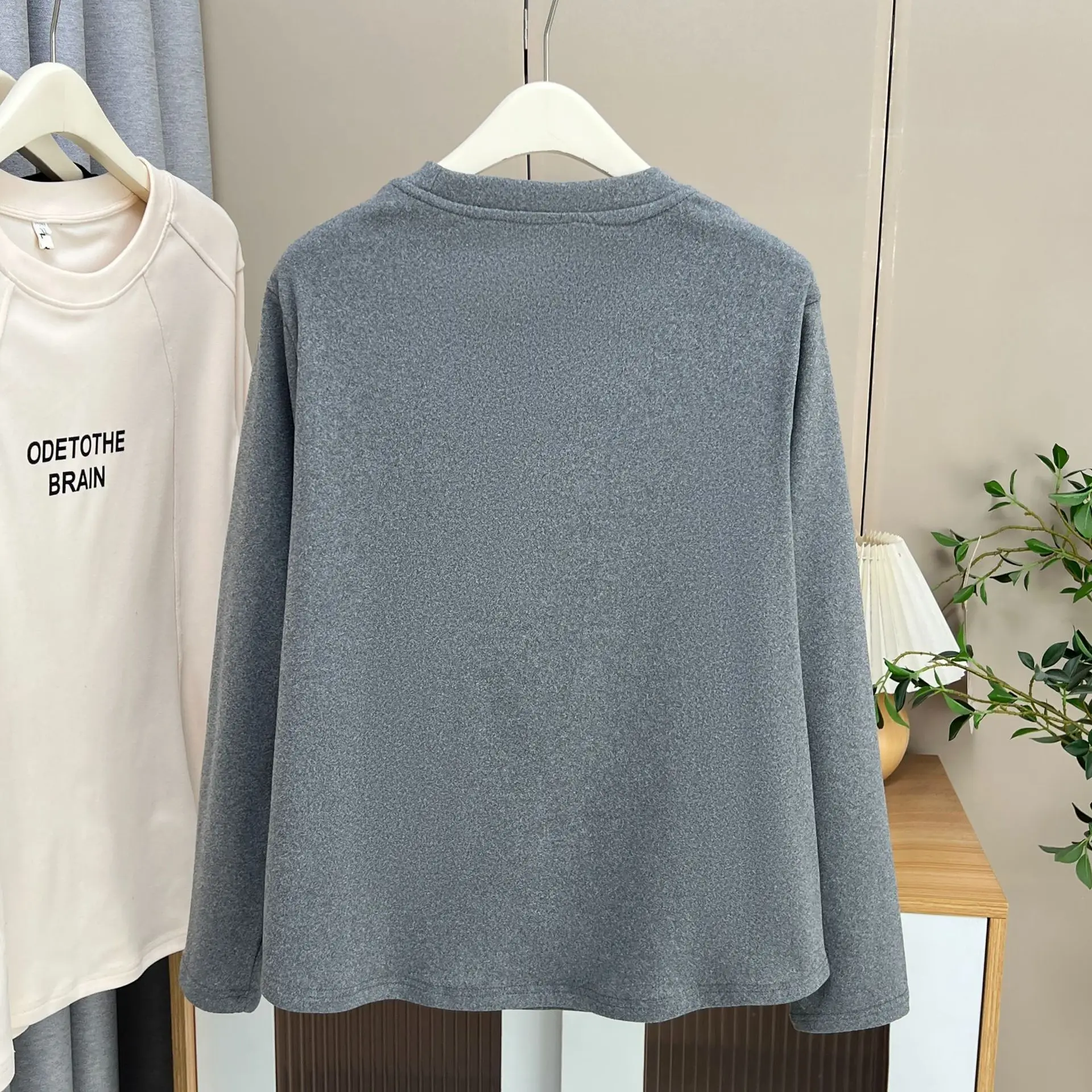 XXXXL Fashion Plus Size Women's T-Shirt Autumn And Winter New Simple Warm De Velvet Patchwork Printed Letter Tops 2559