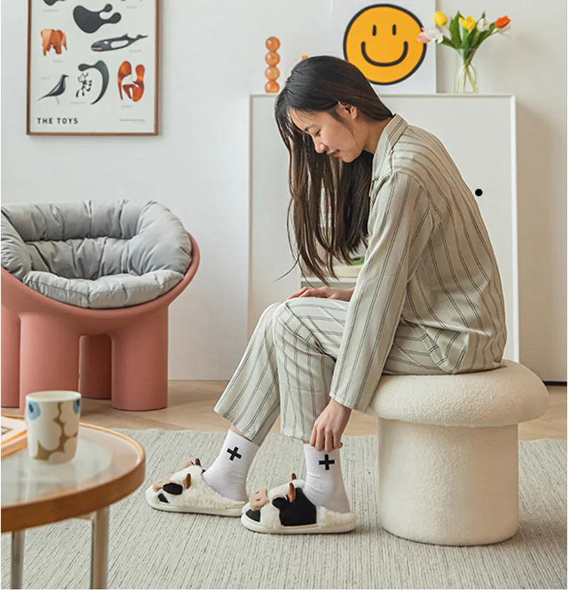Wuli Nordic Lamb Velvet Mushroom Stool Children's Cute Round Stool Ins Suede Shoe Changing Bedroom Dressing