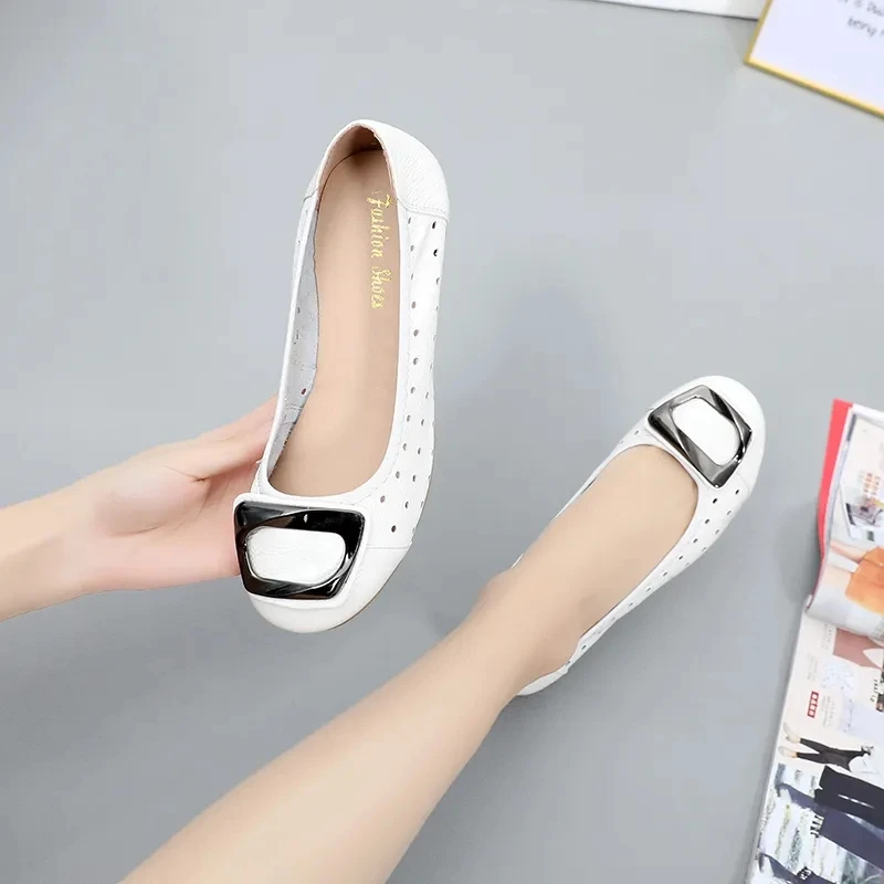 Vintage Women Flat Shoes Oversize 42 43 Female Leather Flats Soft Sole Comfortable Ladies Moccasins Spring Summer Woman Loafers