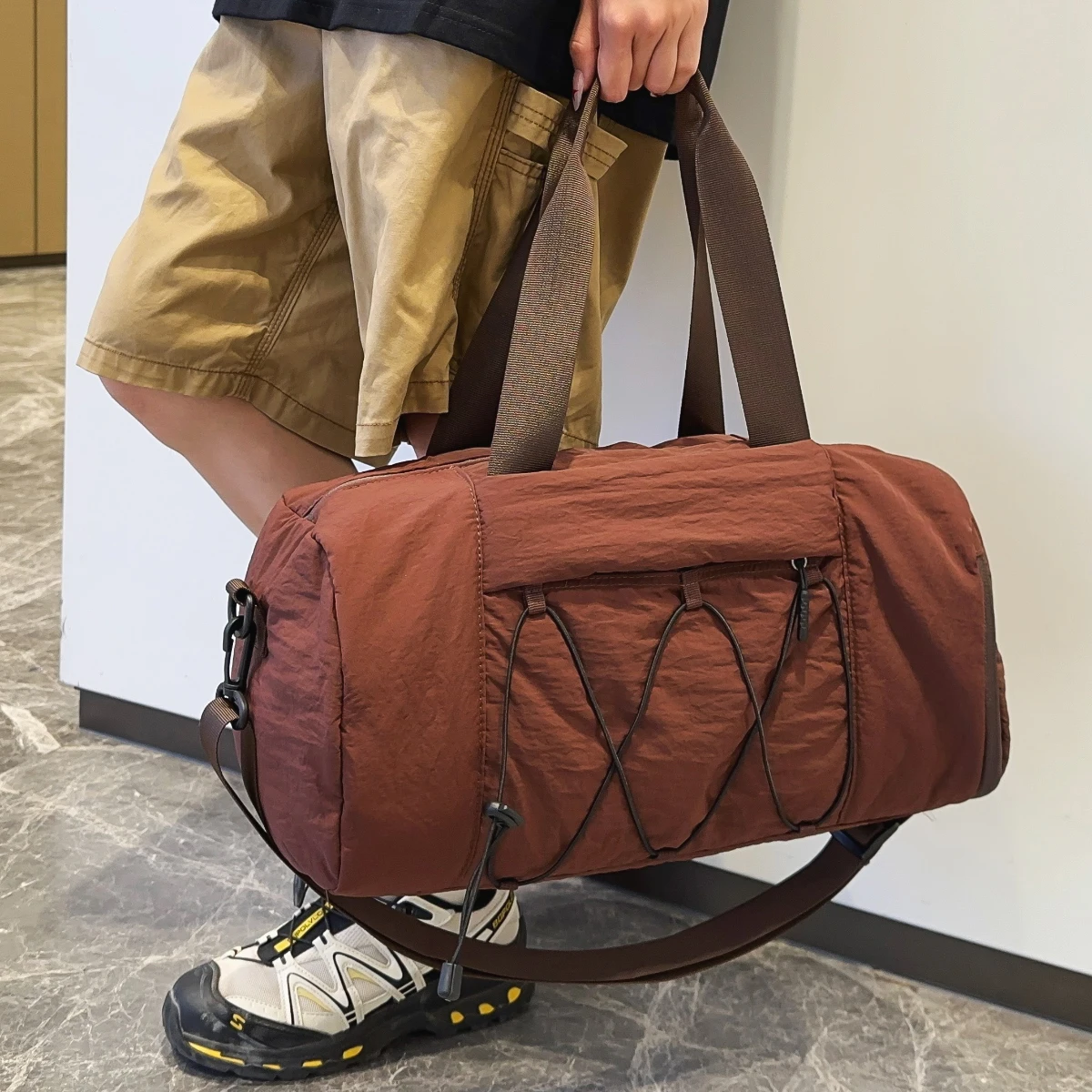 Large-Capacity Travel Bag for Women, Lightweight Satchel Cross-Body Sports Fitness Bag, Shoe Compartment, Short-Distance Travel Storage Luggage Bag, Men's Mountain Climbing Conference Business Trip