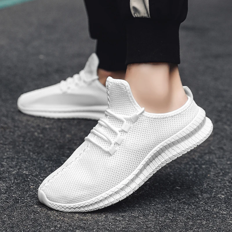 Mens Half Slippers Summer Breathable Mesh Outdoor Casual Walking Shoes Large Flat Light Mesh Slippers Sandals