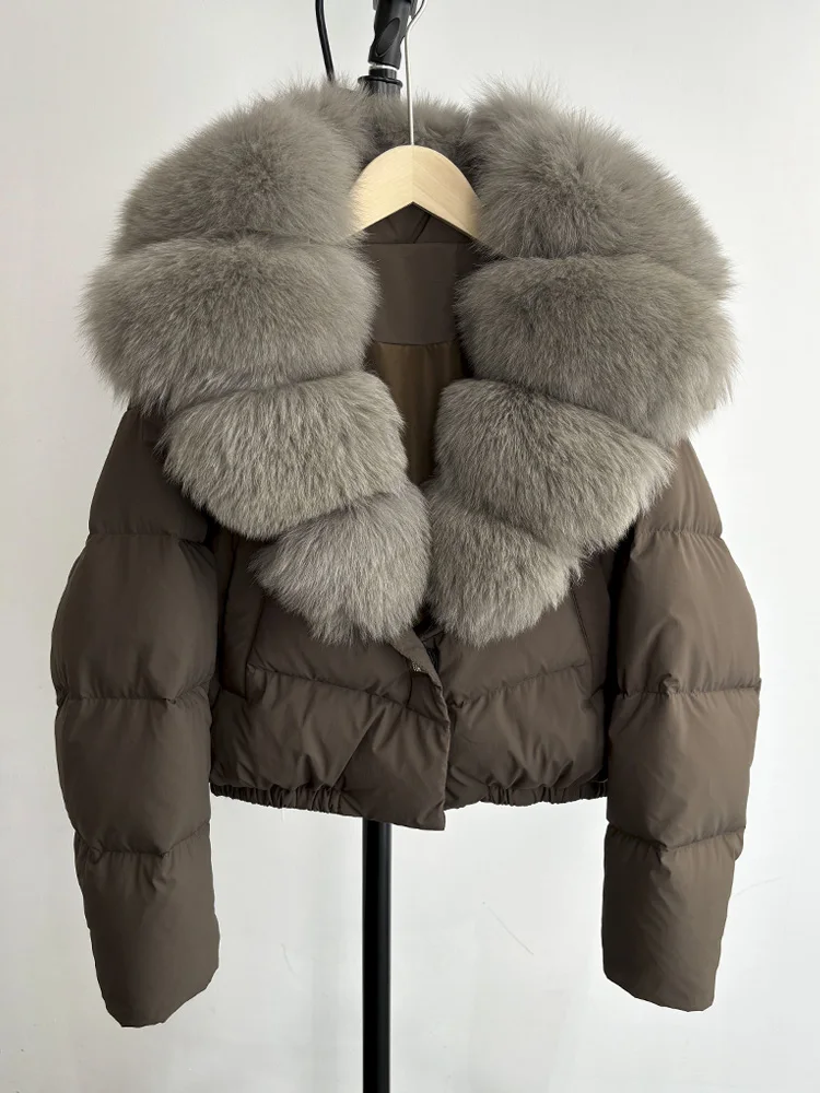 2024 New Winter Big Natural Fox Fur Fluffy Puffer Coat Women Button Warm 90White Duck Feather Down Short Jacket Waterproof Parka 2