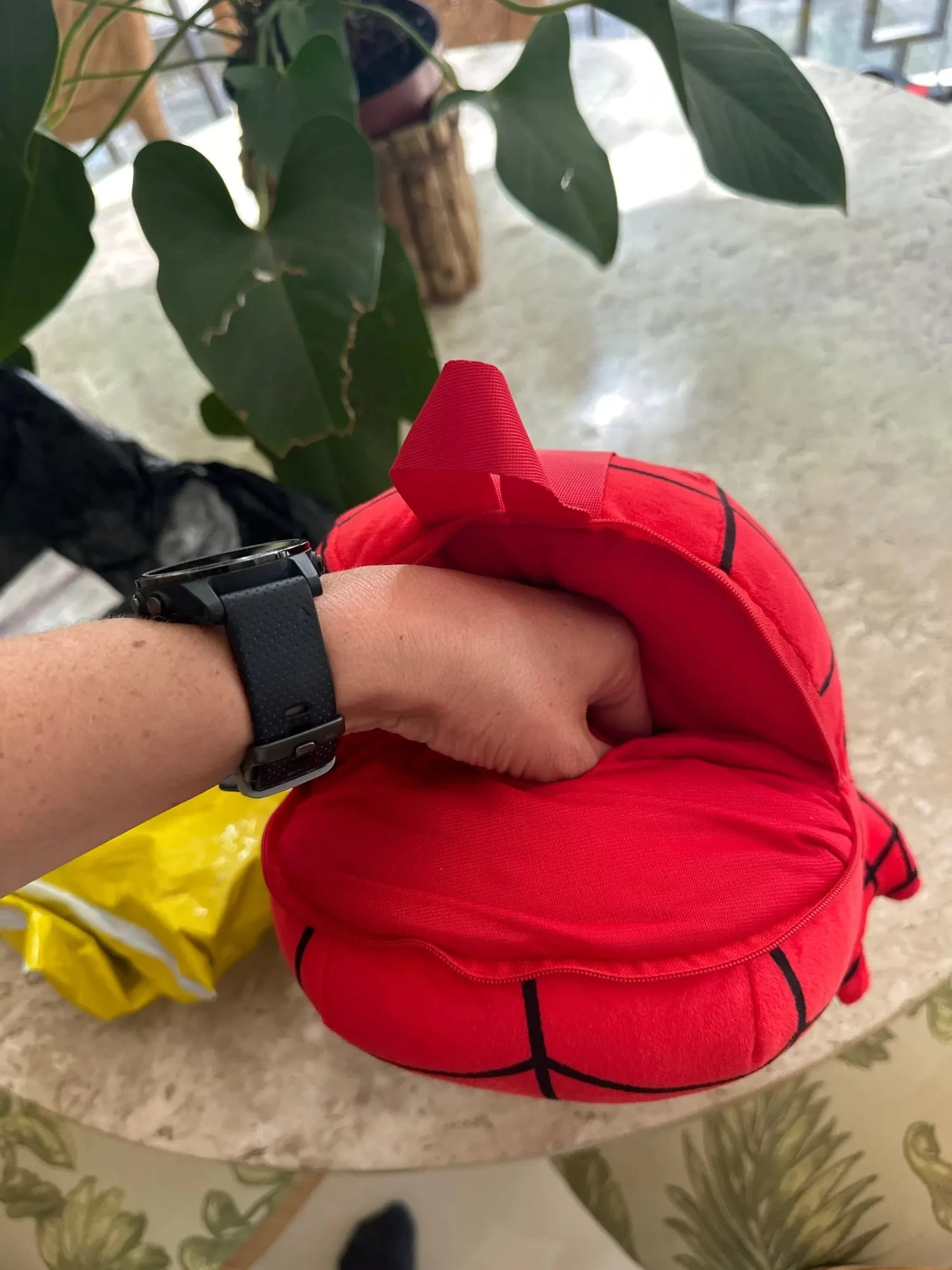 Spider Man Children Plush Backpack Kawaii Cute Anime Cartoon Kindergarten Travel Outdoor Bag Plush Doll Kid Birthday X-mas Gifts - Bilde 2