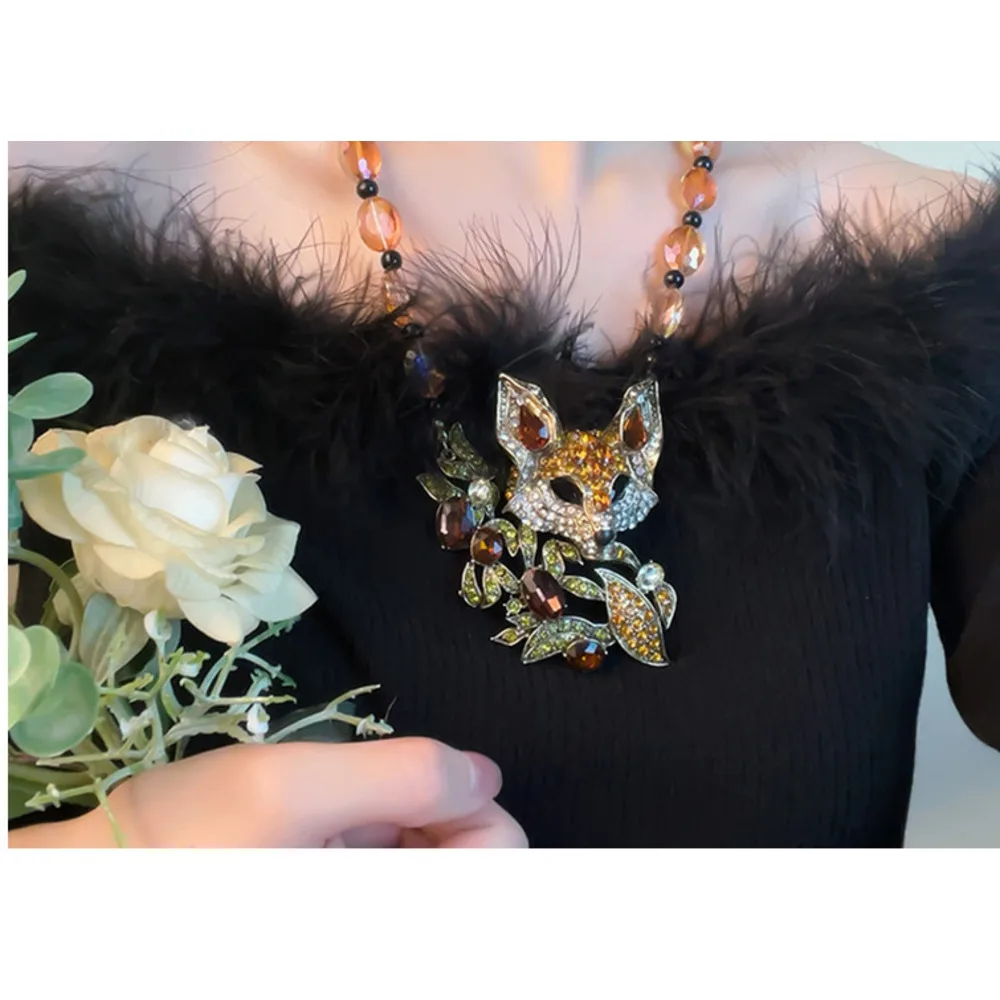 Exaggerated Diamond Studded Personalized Necklace, Three-dimensional Unique Crystal Neck Decoration, Cute Little Fox Sweater Chain Accessories_voghion.com