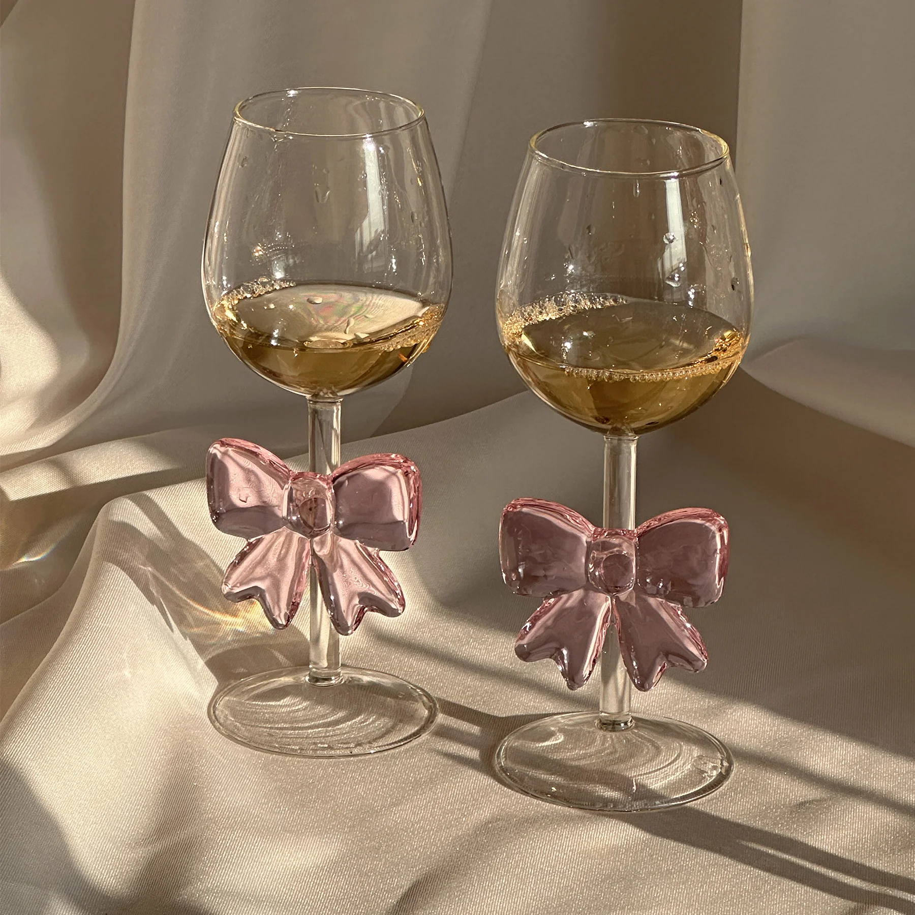 Light luxury Pink Large Bow Glass Cup Heat-resistant Glasses Goblet Champagne Bow Handle Glass High BorosilicateCold Drink Cup drinking glasses set,crystal glass cup
