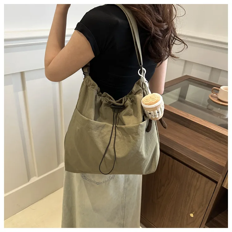 2024 New Large-capacity Waterproof Nylon Cloth Drawstring Pleated Shoulder Bag Travel Leisure Crossbody Bucket Bag