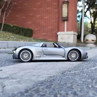 ⁦مجسم سيارة بورش 918 سبايدر رودستر معدن مقياس بطول 26 سم | Porsche 918 Spyder Roadster Diecast Metal Car Model 26cm⁩ - الصورة ⁦4⁩