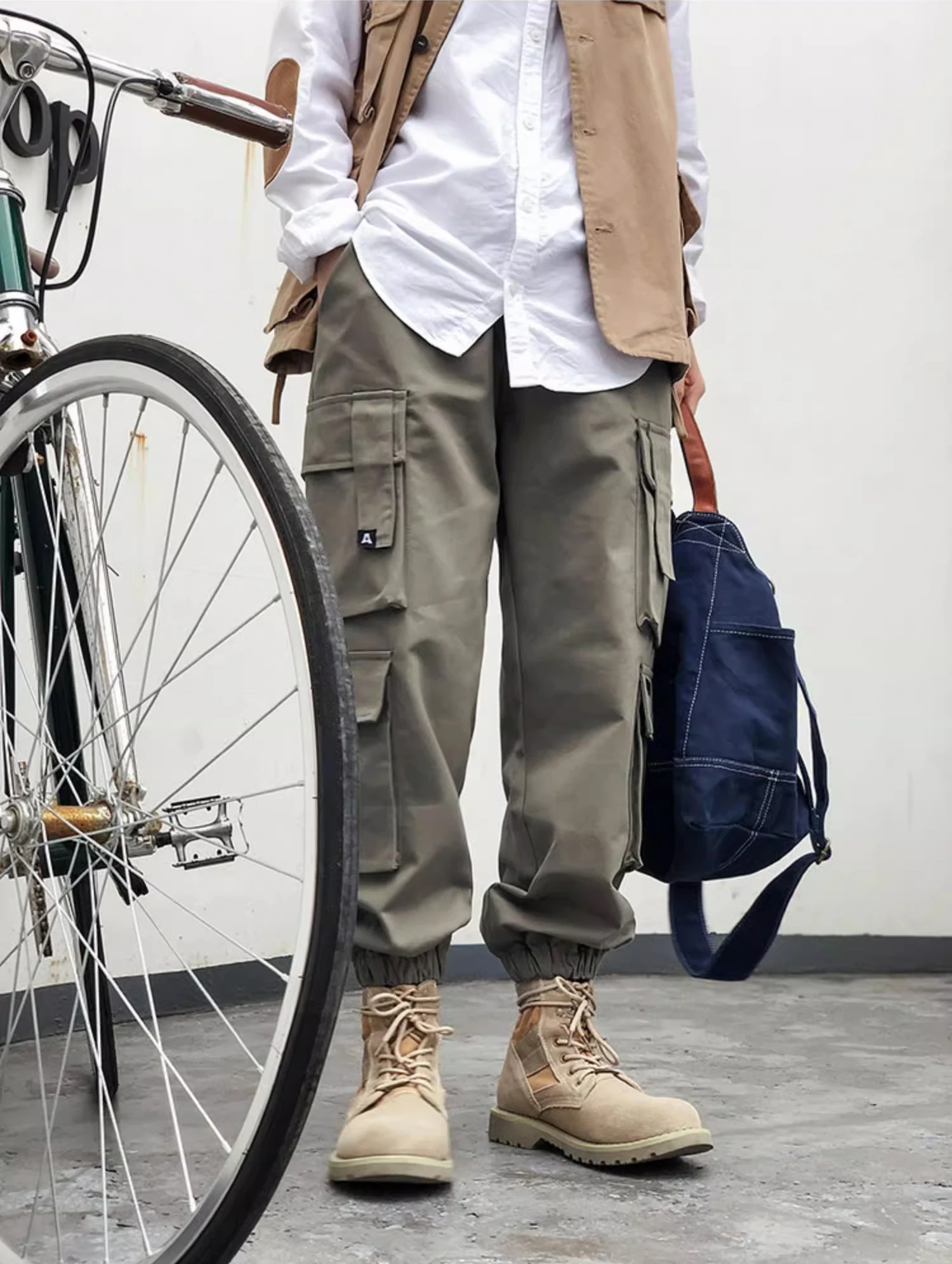 

n retro High Street cargo pants, straight leg slacks, fashion trend, instagram pants