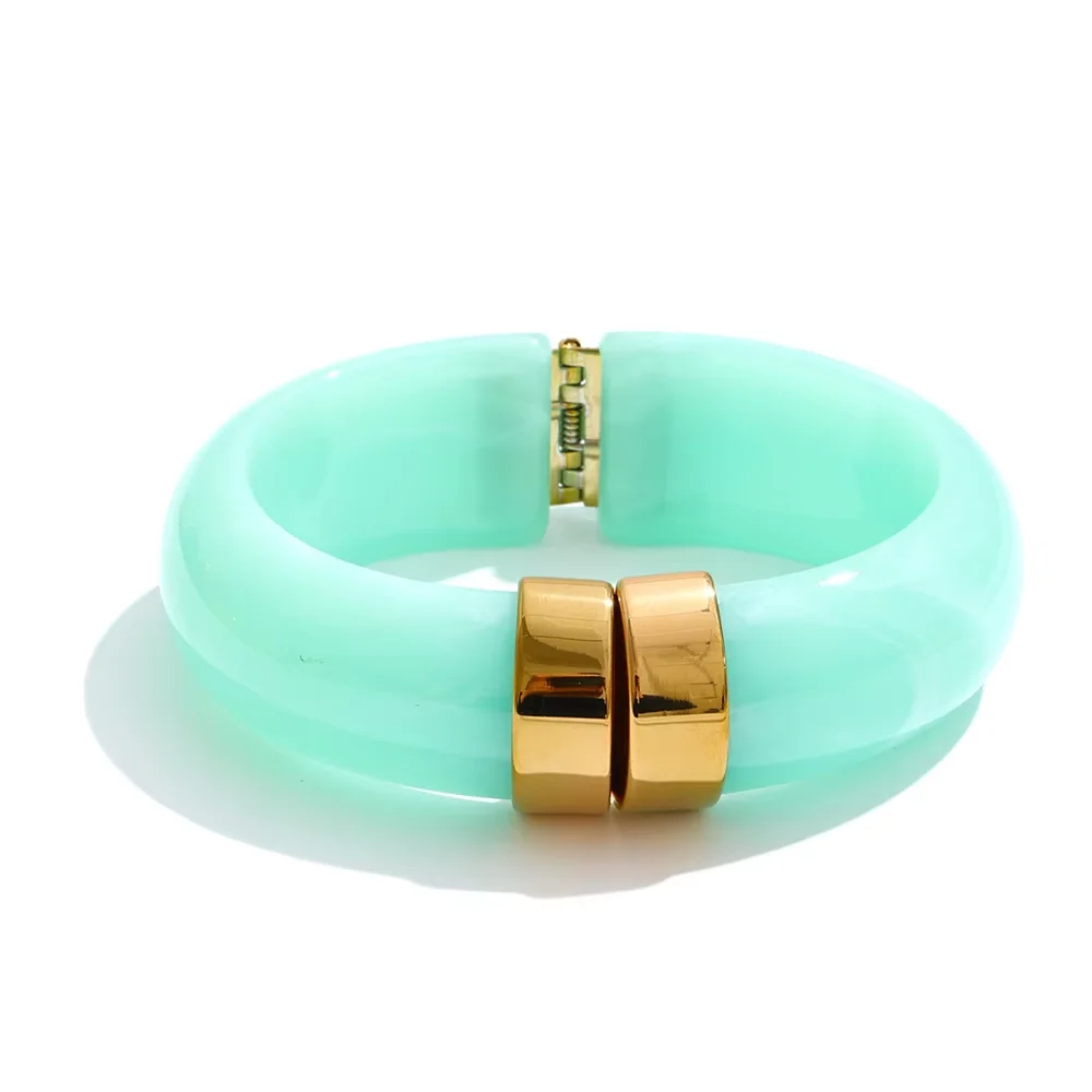 YH7416A Lake Blue