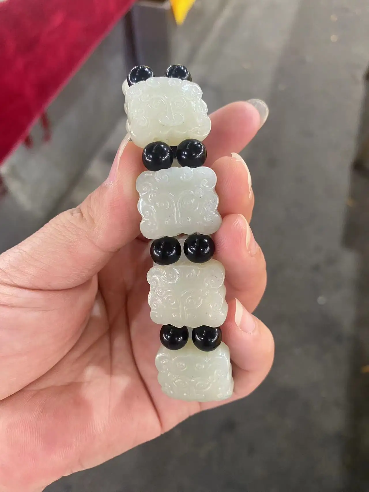 

Hetian Jade hand carving Beast face Flat-Bead Bracelet Natural Nephrite Wealth ornaments Bracelet jewelry jade With certificate