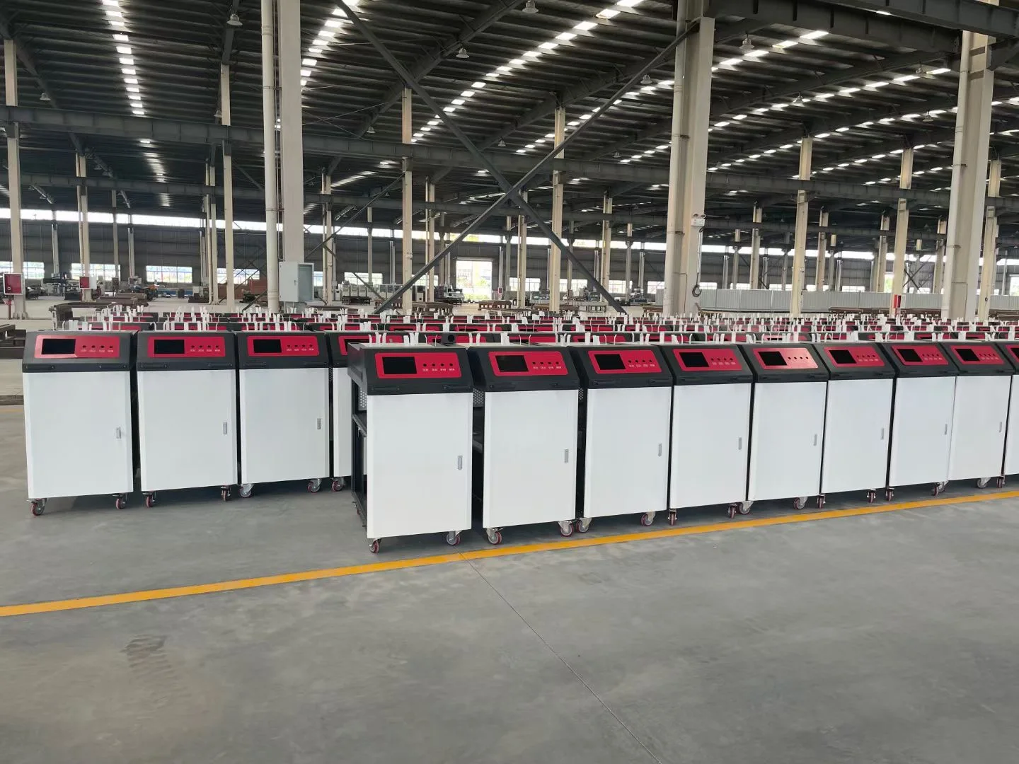 Рисунок 5 - Ручной сварочный аппарат для лазерной сварки алюминия