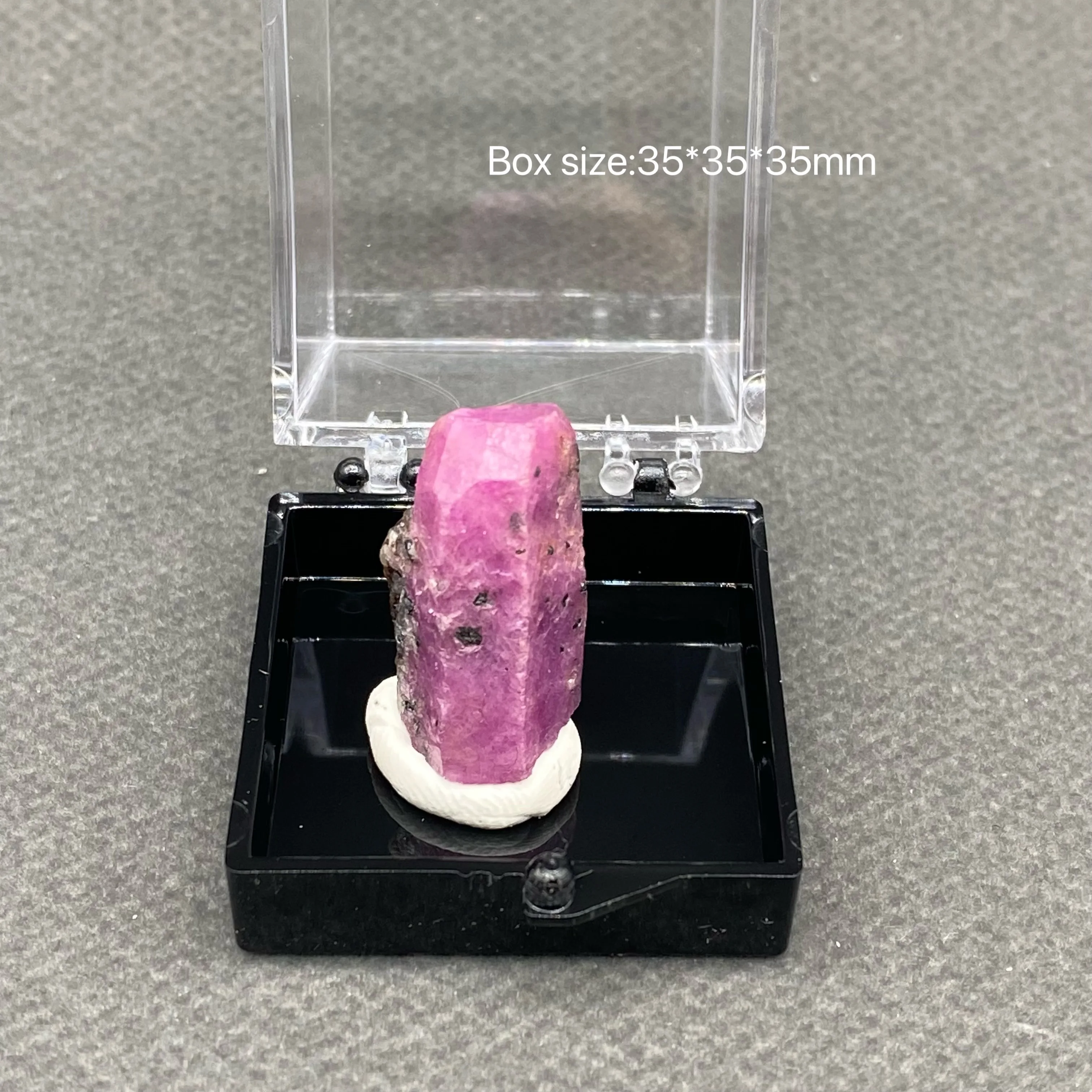 100%  Natural Myanmar ruby Mineral Specimens Stones and Crystals Healing Crystal   +Box size:35*35*35 mm