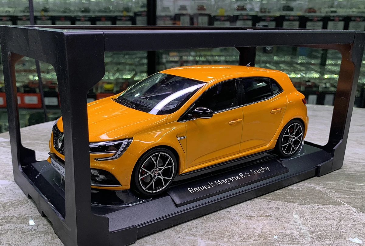Renault Megane Rs Trophy R 2022 Die-cast 1:18 Scale Alloy