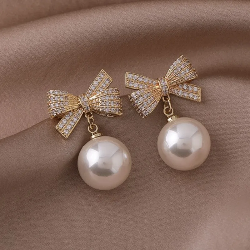 Sparking Zircon Bowknot Shape Stud Earrings for Women Trendy Temperament Round Pendant Drop Earring Party Jewelry Gifts