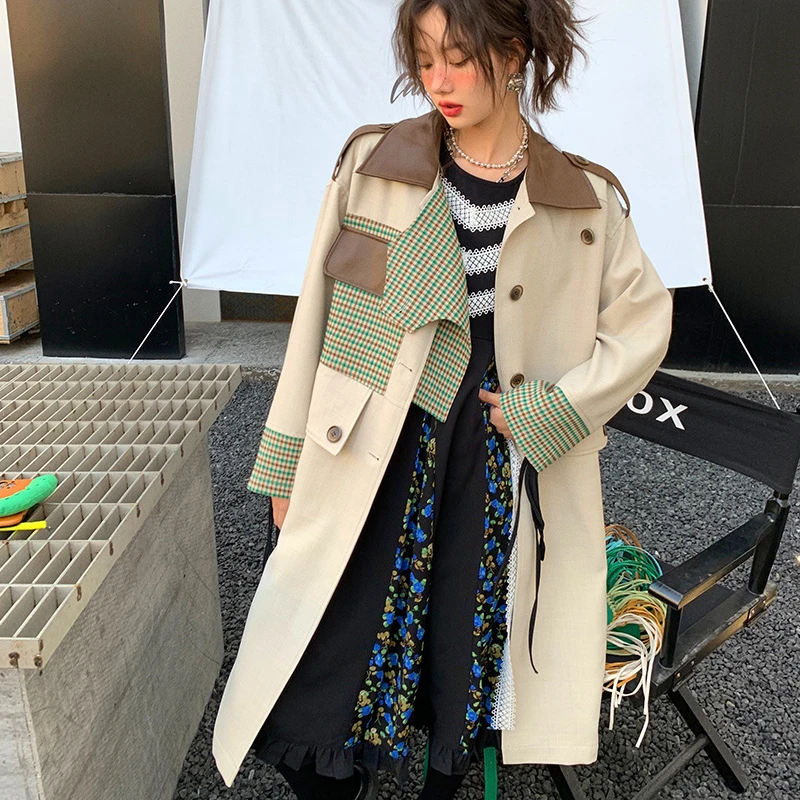 Рисунок 4 - Женская однобортная ветровка