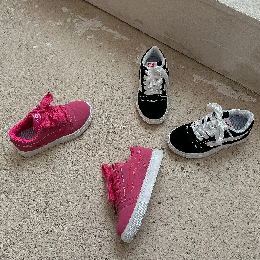 Children's Spring and Autumn Board Shoes Fashion Girl Dragon Fruit Casual Boy Light Non-slip Sports Shoes