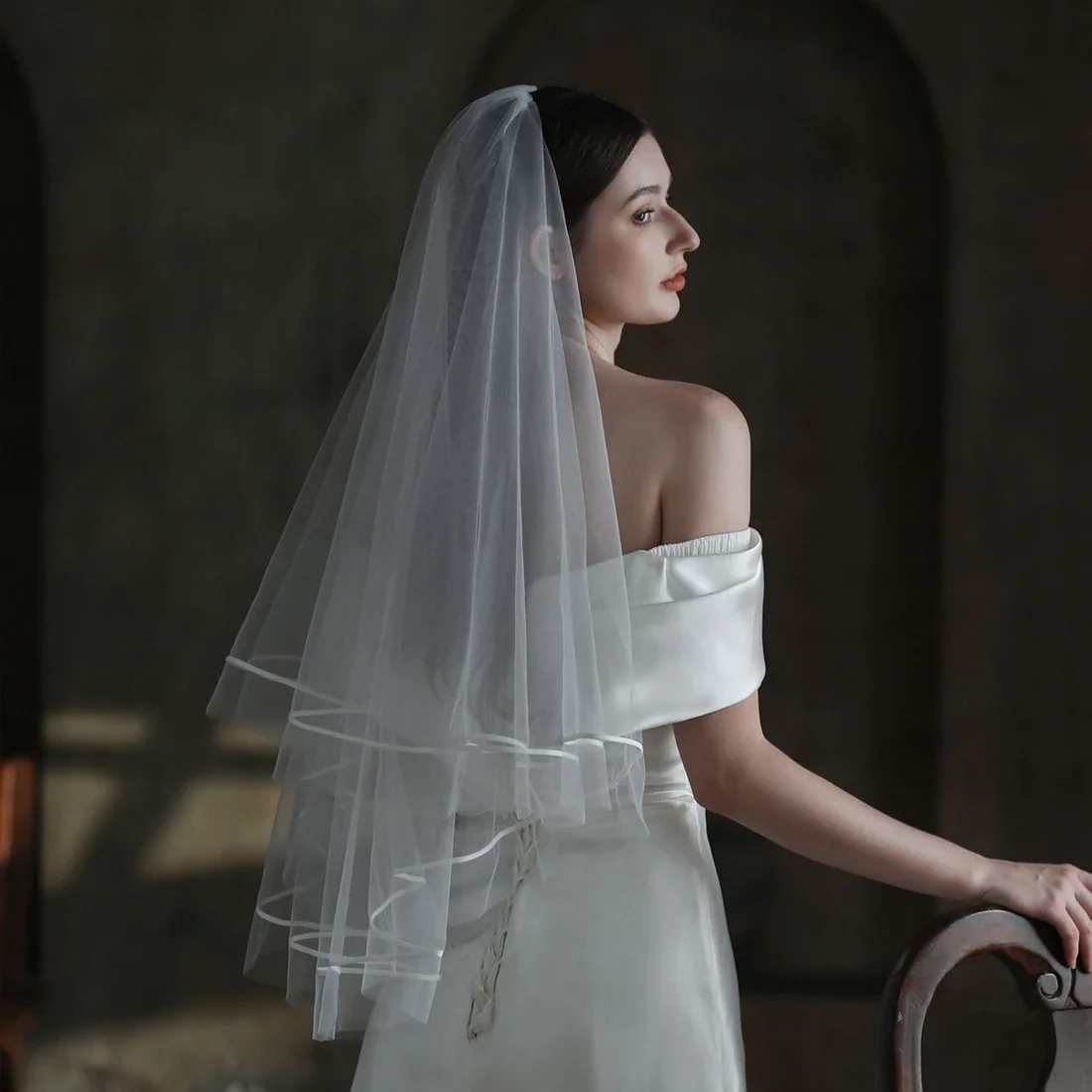 

Elegant Two-Layer Bridal Veil with Satin Edge for Weddings
