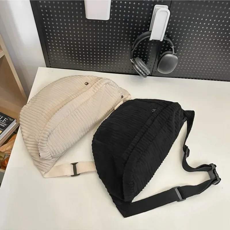 Large Capacity Waist Bag Women Shoulder Crossbody Bags Casual Fanny Pack Simple Phone Purse Corduroy Waist Bag Ladies Banana Bag