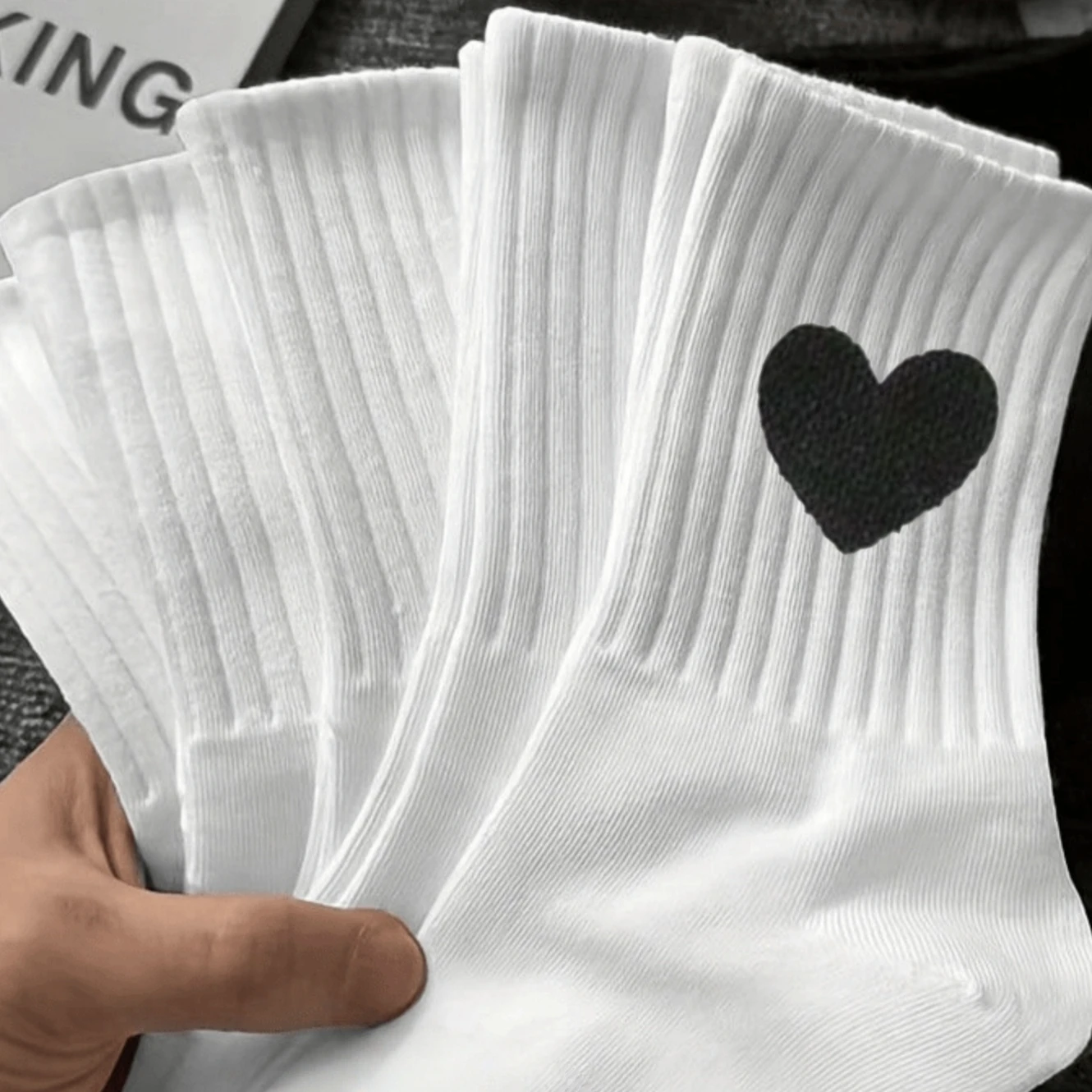 Women's Trendy Heart Crew Socks - Comfortable & Breathable Multi-Pack