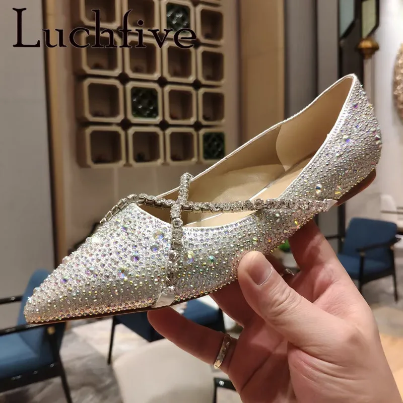 

2022 New Silk Luxury Crystal Flat Shoes Women Slip On Pointed Toe Cross Rhinestone Sandals High Quality Casual Party Dress Shoes