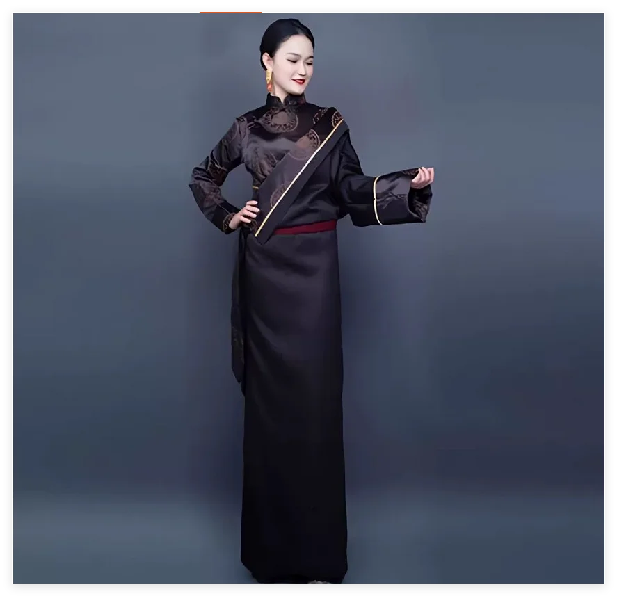 Classic ethnic style women's Tibetan robe traditional cultural clothing