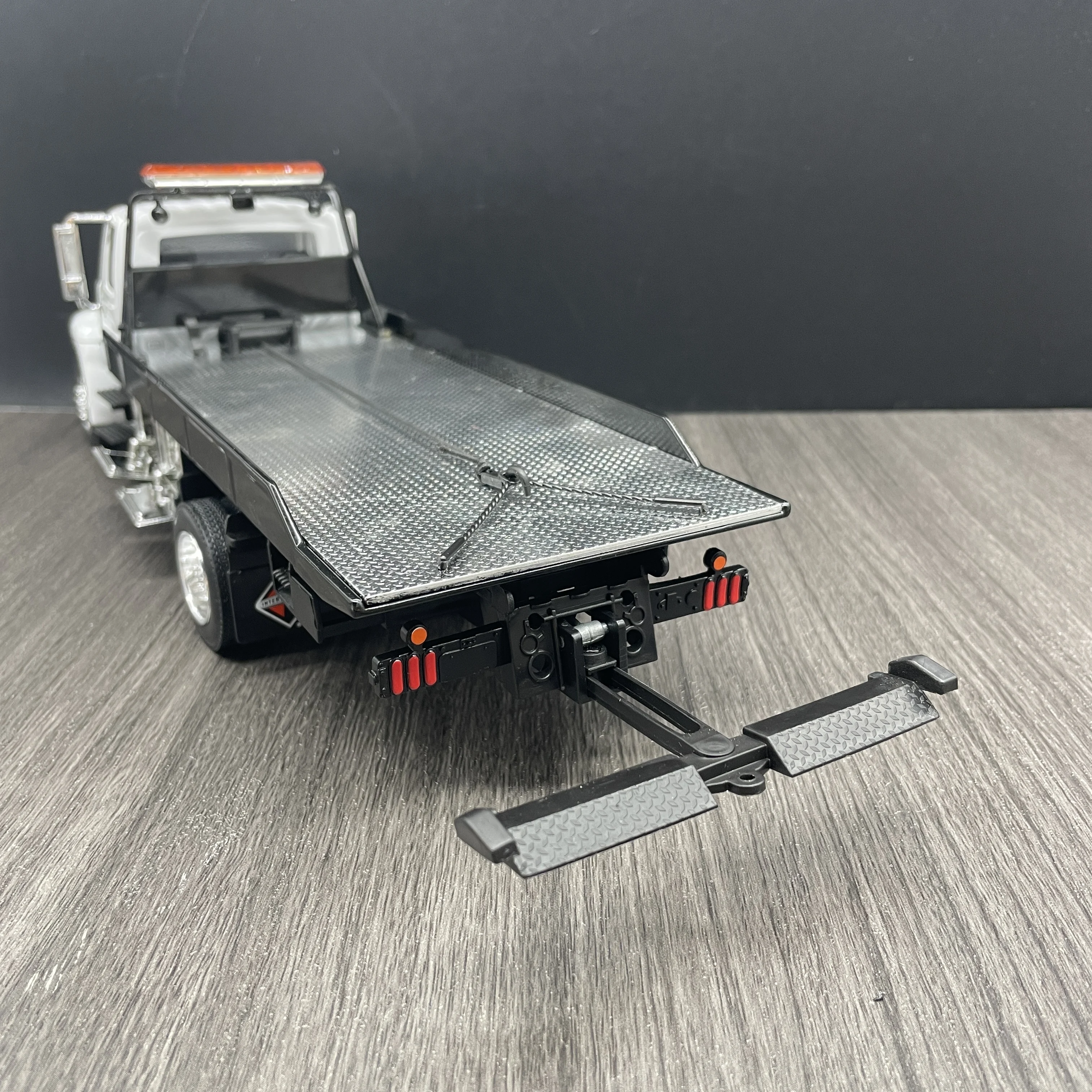 Jada Toys International Durastar 4400 フラットベッド ホワイト 1/24