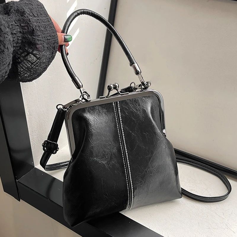 Large Capacity Vintage Women's Handbag Elegant Kiss Lock Shoulder Bag PU Leather Retro Chinese Style Crossbody Bag Solid Color