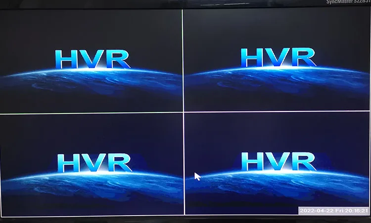 Hlavná obrazovka pre 4-kanálový DVR systém