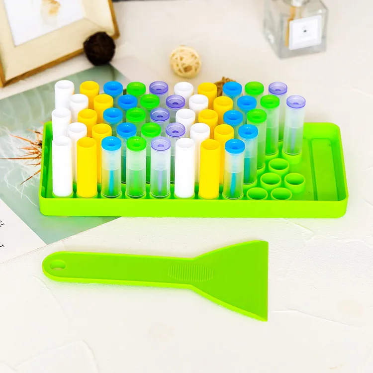 Lip Balm Crafting Kit 2pcs/set Includes Lip Balm Pouring Tray and Spatula set for 50pcs/time 0.15oz (4.25g) Gloss Tubes