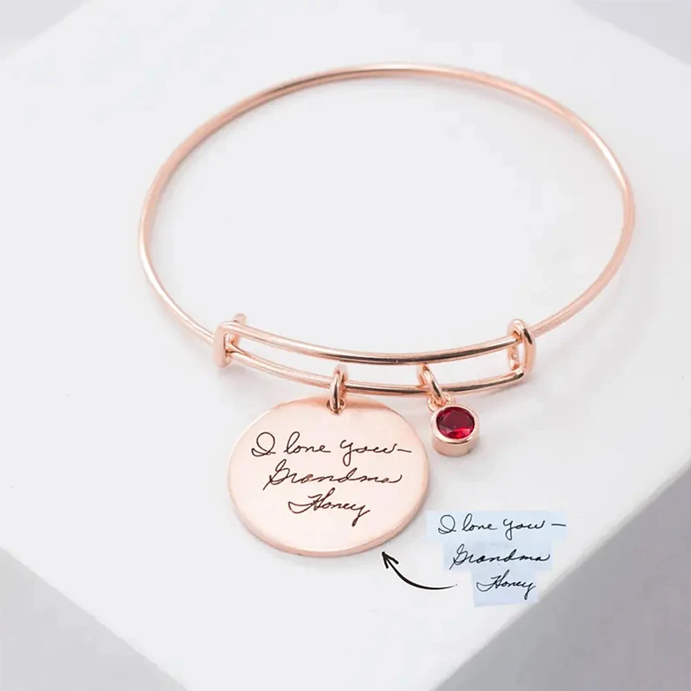 

New Couple Engraving Custom Name Bangle Women's Jewelry Personalized Round Pendant Stainless Steel Charm Bracelet Birthday Gift