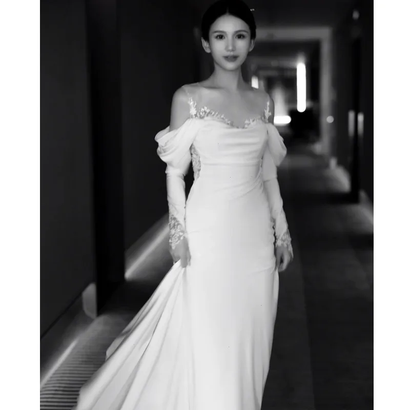 High-end And Fashion Wedding Dresses Wedding Bride French Minimalist White Slimming Fish Tail Long Sleeve - 4