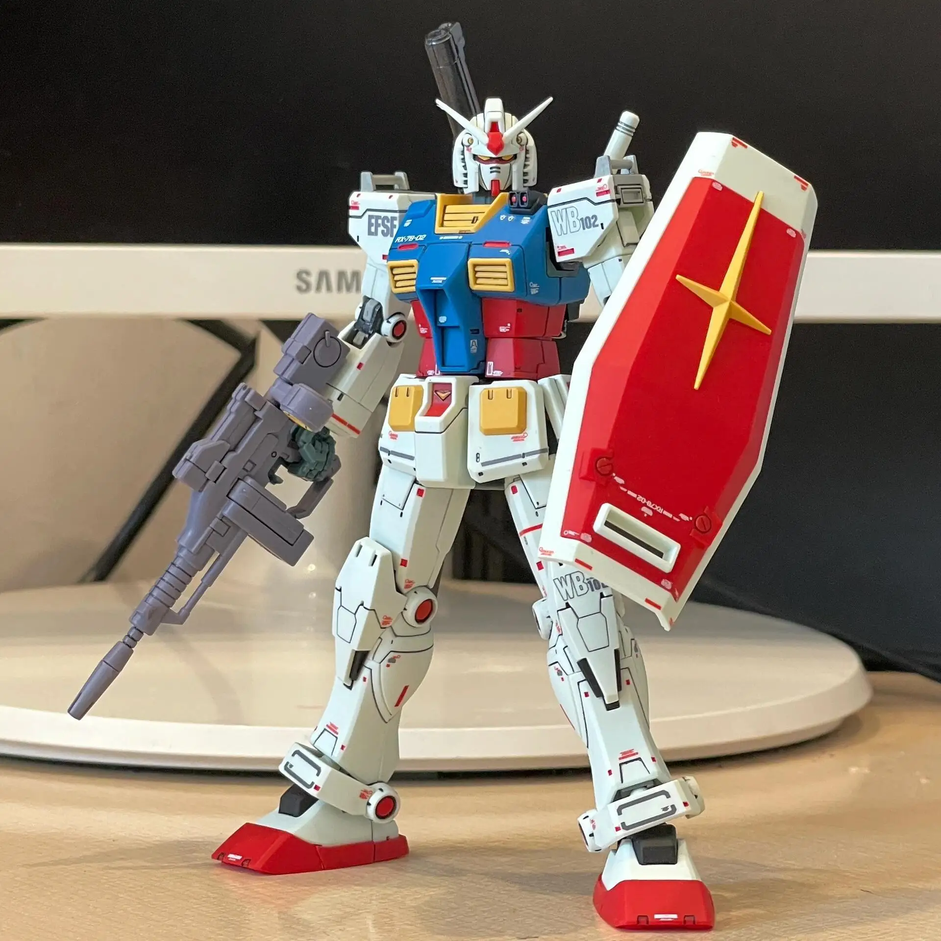 Bandai HGUC 1/144 RX 78 2 GTO Neugeborenen Yuanzu Modellbausatz mit Wasseraufklebern Animationsständer Sammlerfigur – Detail 6